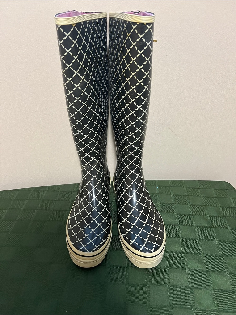 RARE Vintage Juicy Couture Black & Cream Lattice 'Love Juicy' Rain Boots - Picture 11 of 13